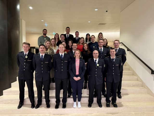 Heidelberger Azubis der Feuerwehr & Stadtverwaltung zu Gast im Landtag